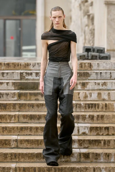 Look 4